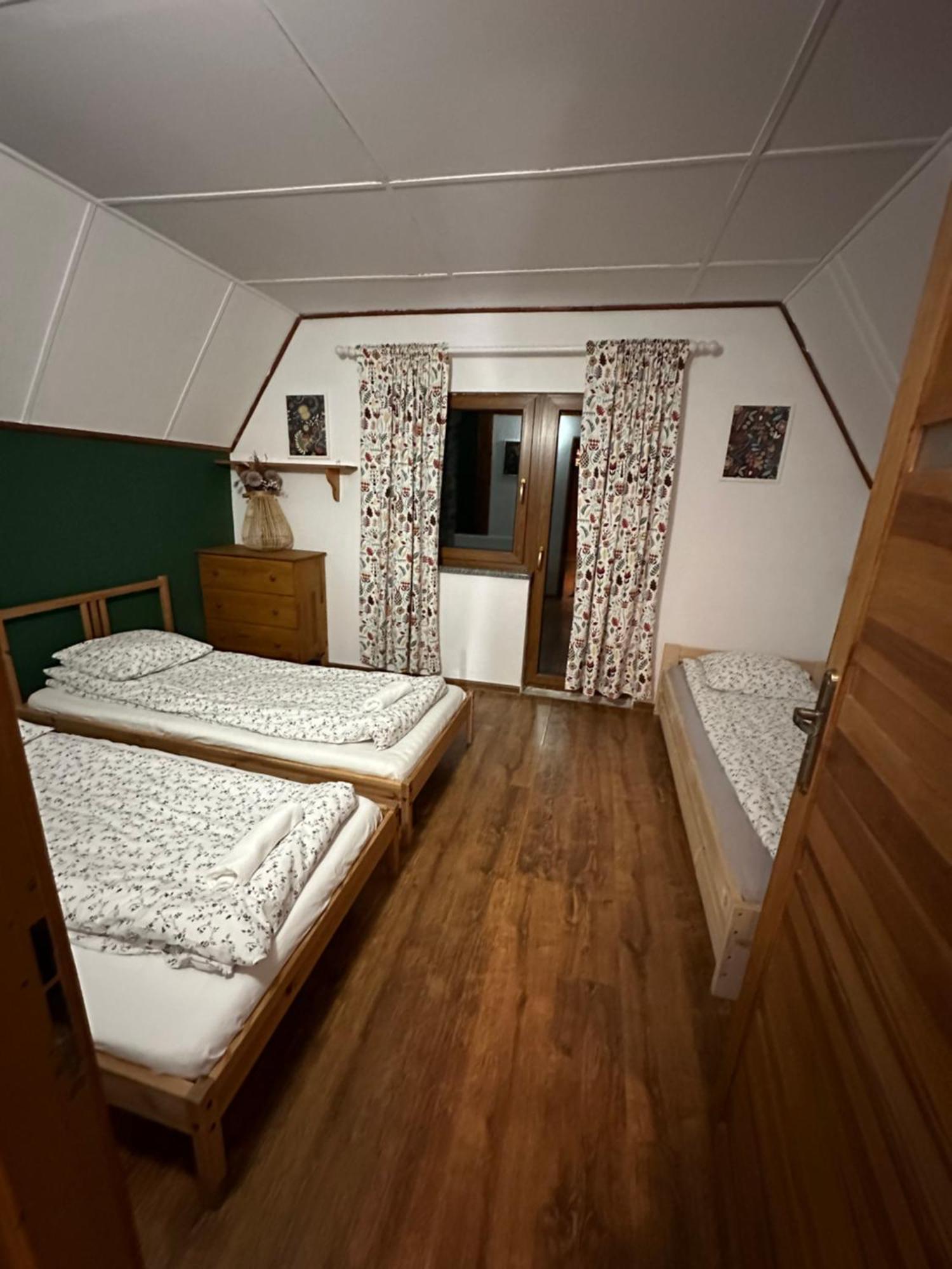 Jozka Chata Max 15 Os Sauna Jacuzzi Porabka ภายนอก รูปภาพ
